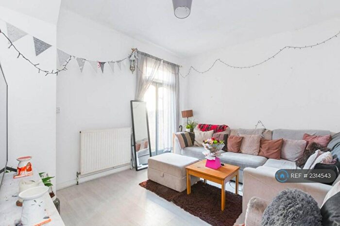5 Bedroom Terraced House To Rent In Station Road, London, E7