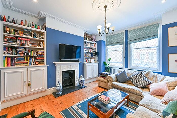 2 Bedroom Flat For Sale In Rushcroft Road, Brixton, London, SW2
