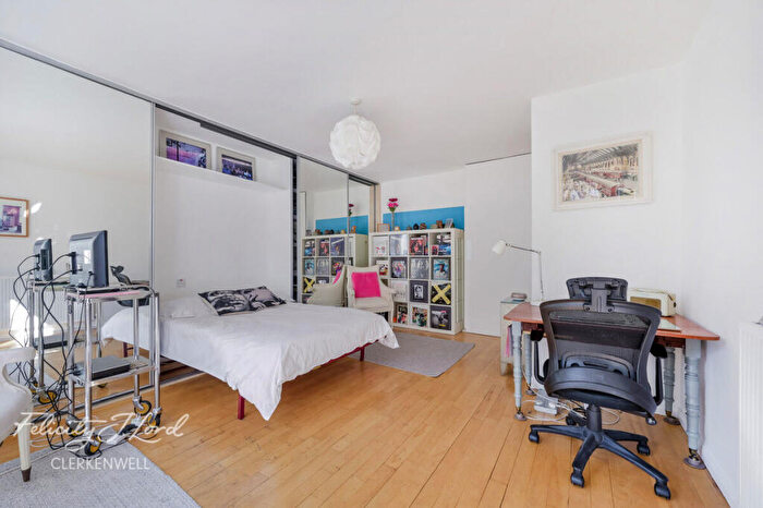 Apartment For Sale In Old Street, London, EC1V