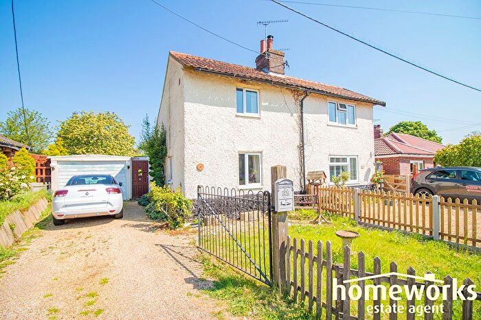 2 Bedroom Semi-Detached House For Sale In Hale Road, Bradenham, Thetford, IP25