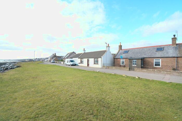 2 Bedroom Cottage For Sale In Beach Road, Johnshaven, Montrose, DD10