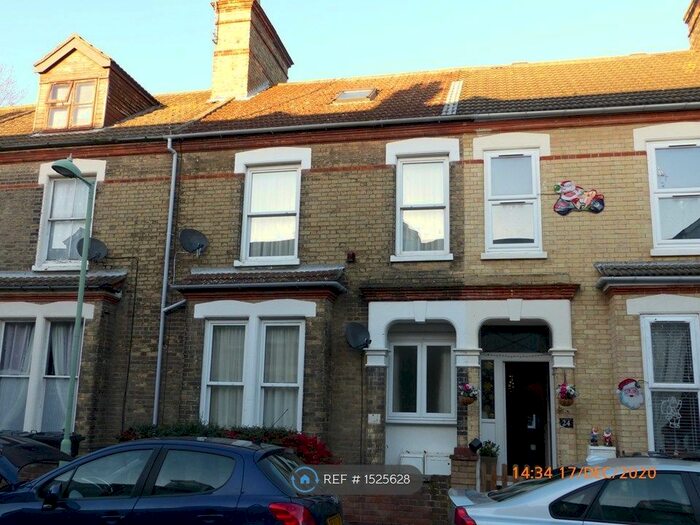 3 Bedroom Maisonette To Rent In Mill Road, Lowestoft, NR33