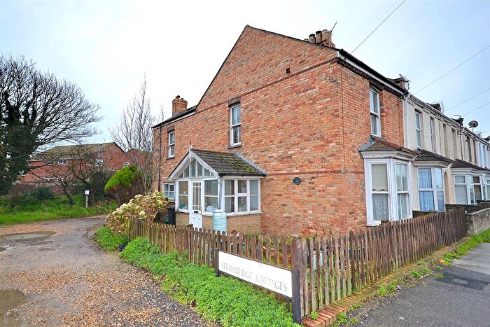 3 Bedroom End Of Terrace House For Sale In Portland Road, Weymouth, DT4