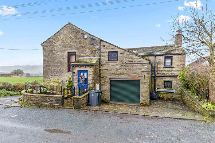 4 Bedroom Character Property For Sale In Upper Marsh Lane, Keighley, BD22