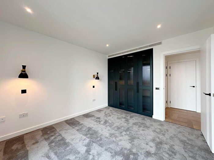 1 Bedroom Flat To Rent In Merino Gardens, London Dock, E1W