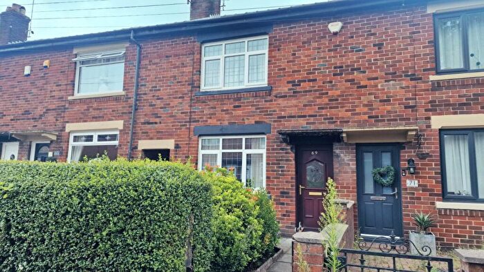 2 Bedroom Terraced House For Sale In Windsor Avenue, Heywood, OL10