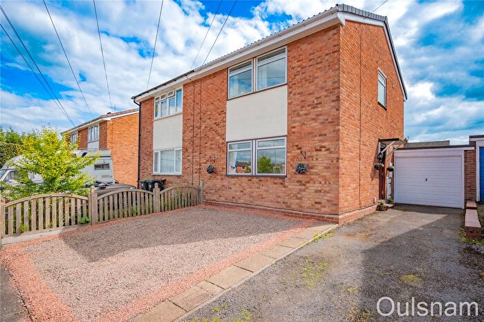 3 Bedroom Semi-Detached House For Sale In Larchmere Drive, Bromsgrove, Worcestershire, B61