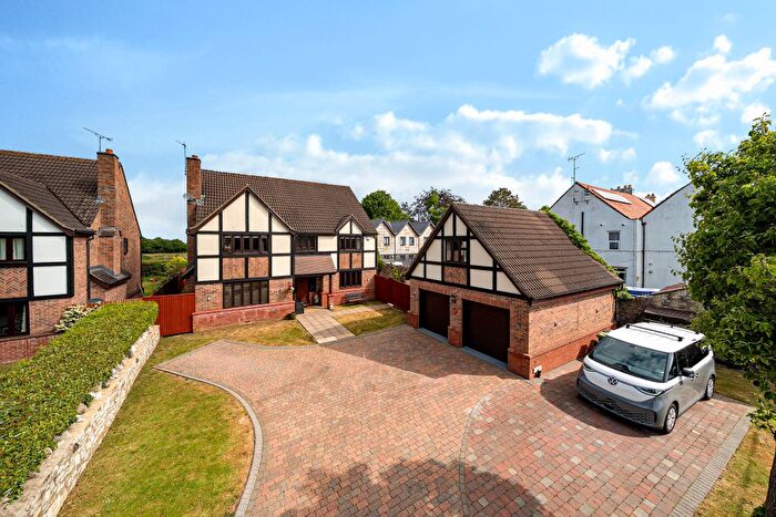 5 Bedroom Detached House For Sale In Down Road, Alveston, BS35