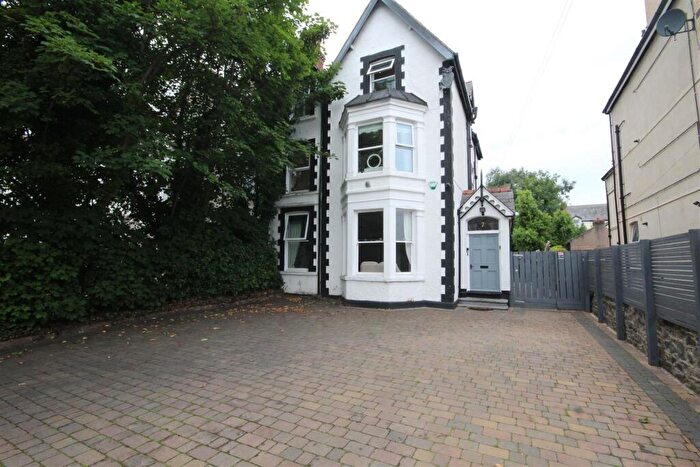 8 Bedroom Semi-Detached House For Sale In Marine Road, Colwyn Bay, LL29