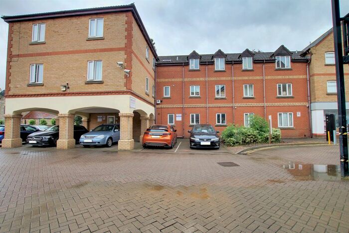 2 Bedroom Flat To Rent In Bevills Place, March, PE15