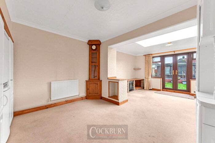 2 Bedroom Semi-Detached House For Sale In Monmouth Close, Welling, DA16