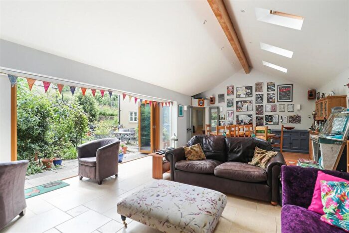 4 Bedroom Detached House For Sale In Mays Lane, Avening, Tetbury, GL8