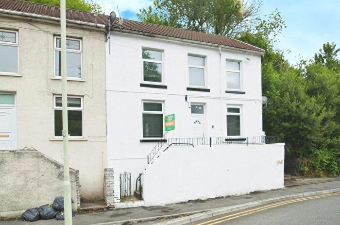 3 Bedroom End Of Terrace House For Sale In Margaret Street, Pontygwaith, Ferndale, CF43