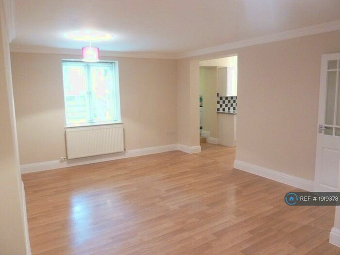 2 Bedroom Flat To Rent In Station Bridge, Harrogate, HG1