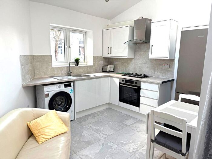 Studio To Rent In High Point, Eltham, SE9