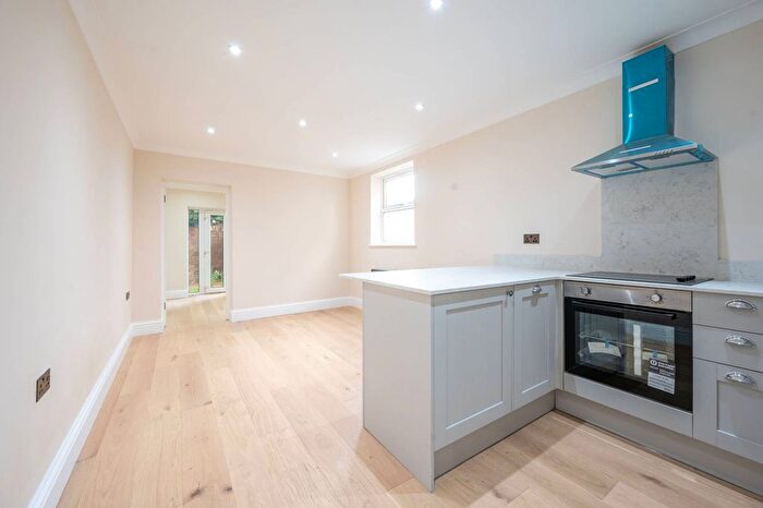 1 Bedroom Flat To Rent In St James Street, Walthamstow, London, E17