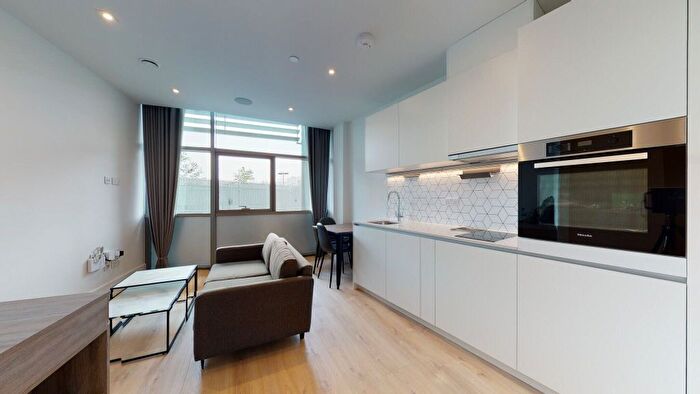 Studio To Rent In Hounslow Road, Feltham, TW14