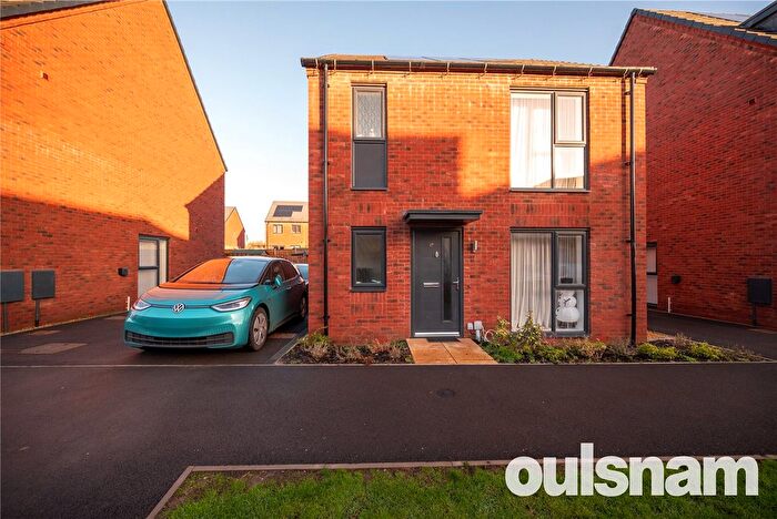 3 Bedroom Detached House To Rent In Metropolitan Way, Rednal, Birmingham, West Midlands, B45