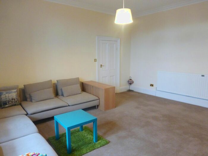 2 Bedroom Flat To Rent In Kirkstall Lane, Headingley, Leeds, LS6