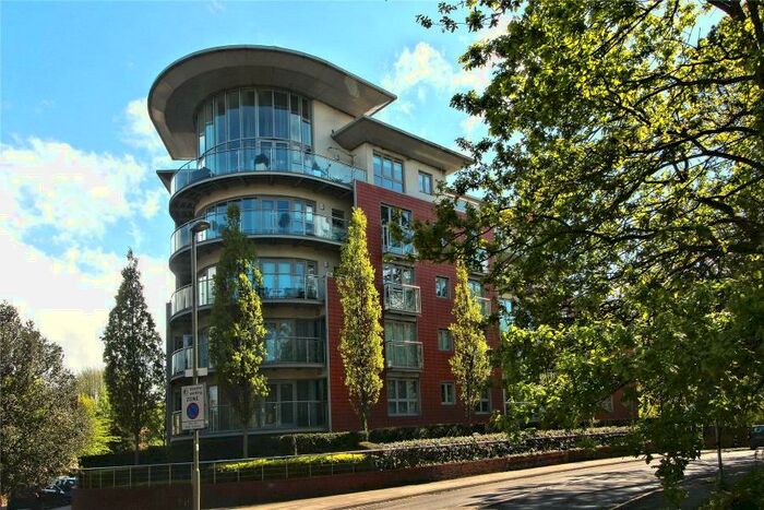 2 Bedroom Apartment To Rent In Woking, GU22