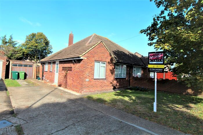 4 Bedroom Semi-Detached House To Rent In Clare Road, Stanwell, Staines-Upon-Thames, TW19