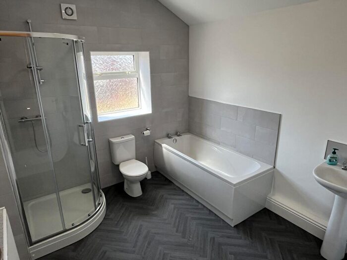3 Bedroom Terraced House To Rent In Kings Road, Askern, DN6