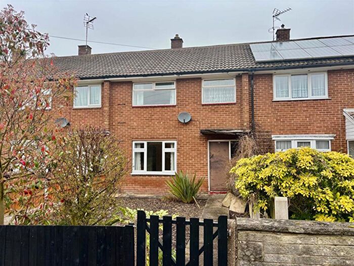 3 Bedroom Town House For Sale In Farneworth Road, Mickleover, Derby, DE3