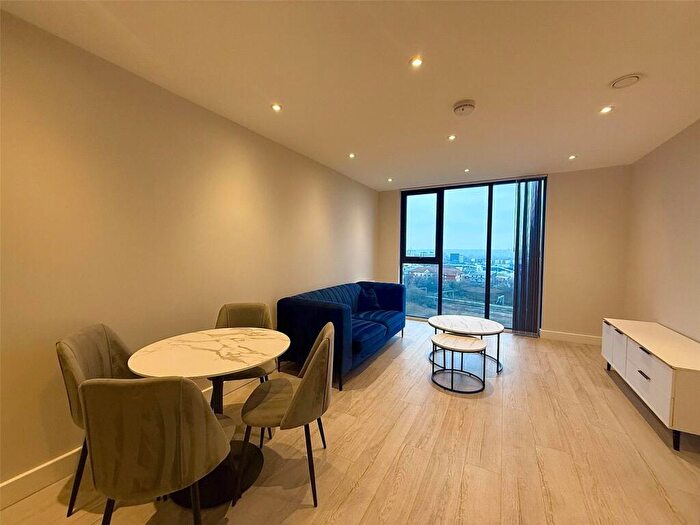 2 Bedroom Property To Rent In Regent Plaza Block B, Oldfield Road, Salford, M5