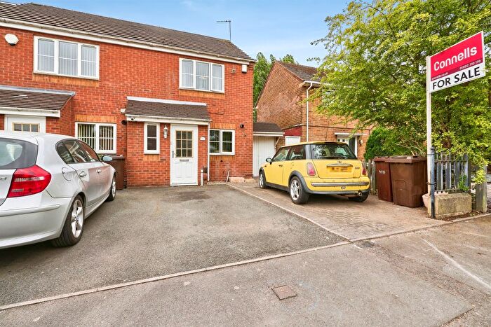 2 Bedroom End Terrace House For Sale In Essington Way, East Park, Wolverhampton, WV1