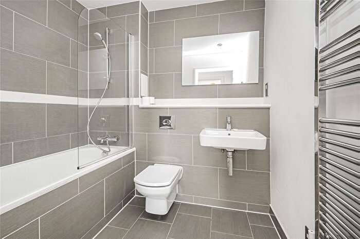1 Bedroom Flat For Sale In Chorus Development, Wimbledon, SW19