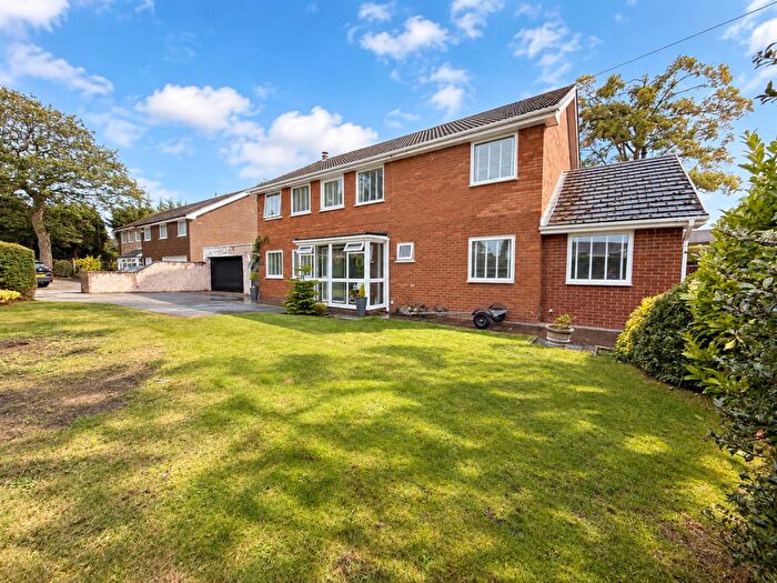 4 Bedroom Detached House For Sale In Brimstage Road, Heswall, Wirral, CH60