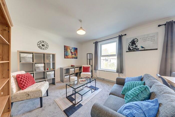 1 Bedroom Flat To Rent In Devonshire Road, Forest Hill, London, SE23