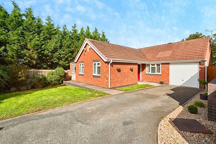 4 Bedroom Bungalow For Sale In Coton Road, Wolverhampton, West Midlands, WV4
