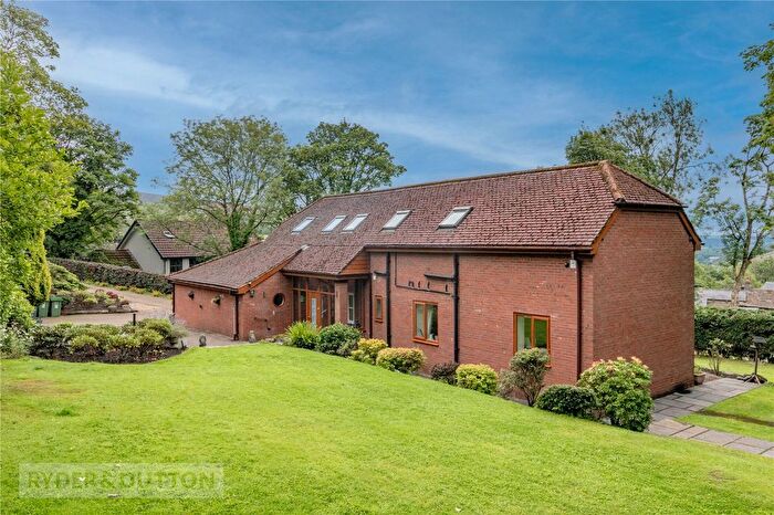 4 Bedroom Detached House For Sale In Oldham Road, Grasscroft, Saddleworth, OL4