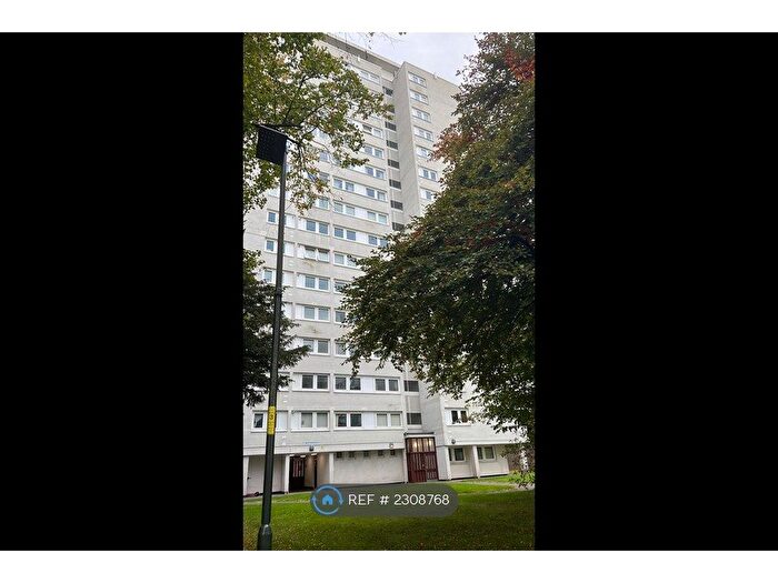 2 Bedroom Flat To Rent In Kendal Tower, Birmingham, B17