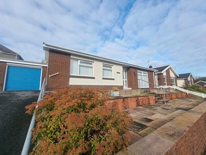 3 Bedroom Property To Rent In Clos Yr Hendre, Ammanford, SA18