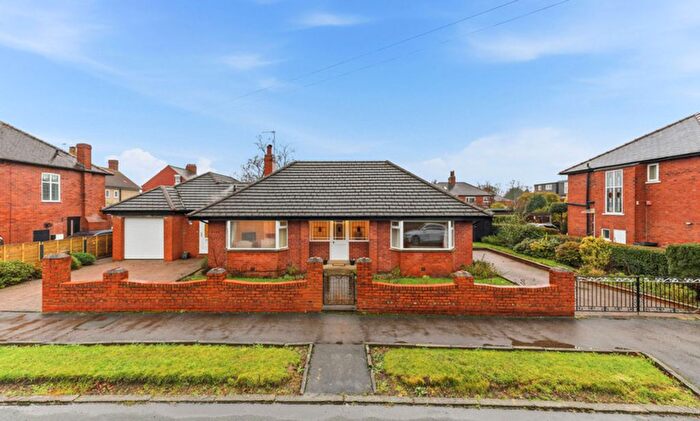 3 Bedroom Detached Bungalow For Sale In James Avenue, Gledhow, Leeds, LS8