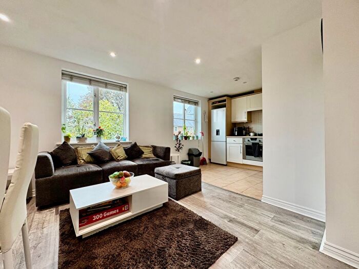 2 Bedroom Flat To Rent In Stewart Close, Ware, SG12