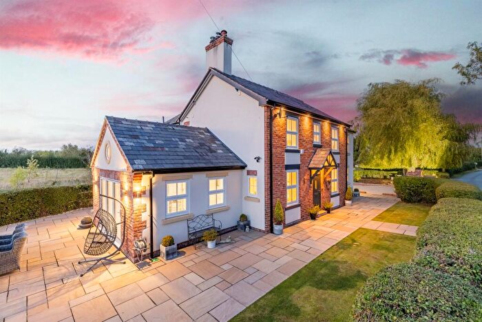 4 Bedroom Detached House For Sale In Church Lane, Hargrave, Chester, CH3