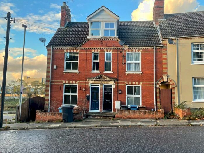 6 Bedroom Semi-Detached House To Rent In Burrell Road, Ipswich, IP2