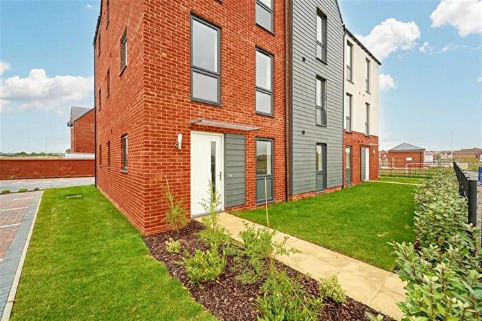 1 Bedroom Flat To Rent In Bedroom Property In Four Acre Drive, Houghton Conquest, MK45