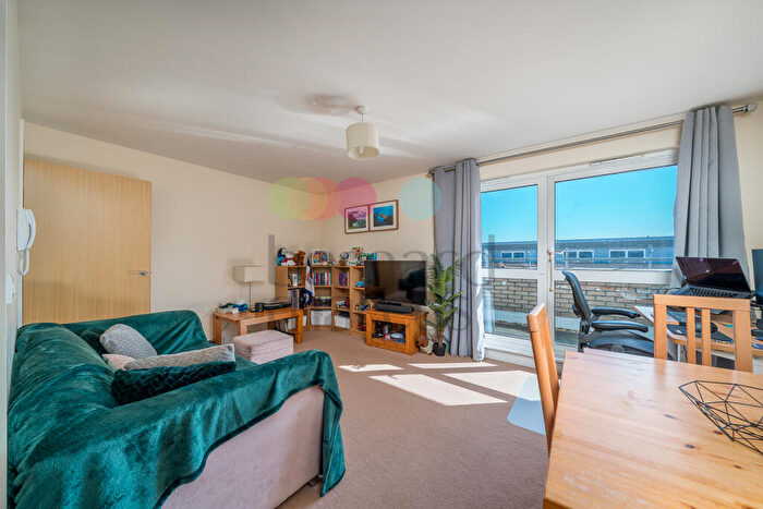 1 Bedroom Flat To Rent In Alder Court Cline Road, Bounds Green, N11