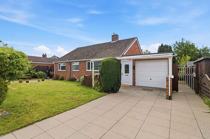 3 Bedroom Bungalow For Sale In Court Lea, Holly Green, Upton Upon Severn, WR8