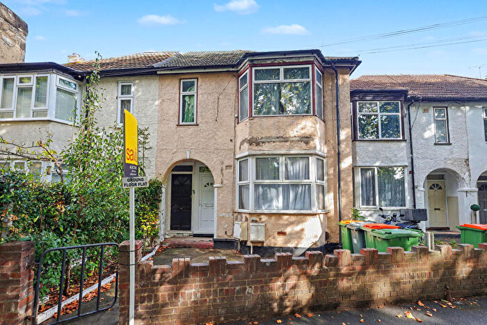 2 Bedroom Flat For Sale In Ground Floor Flat, Church Road, Manor Park, London, E12