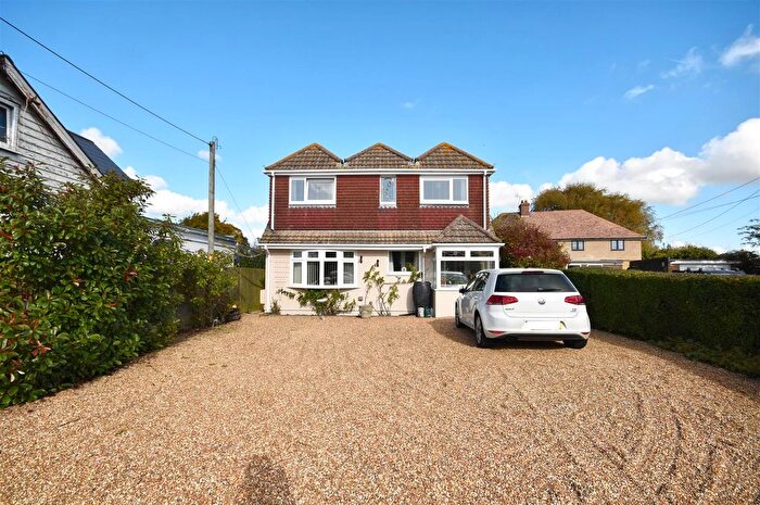 3 Bedroom Detached House For Sale In Sea Road, Winchelsea Beach, TN36