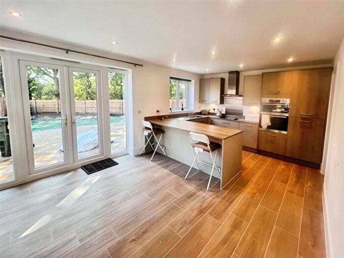 3 Bedroom Detached House To Rent In Deri Duon, Cardiff, CF14