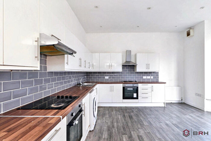 9 Bedroom House Of Multiple Occupation For Sale In Coltman Street, Hull, HU3