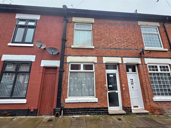 3 Bedroom Terraced House To Rent In Dronfield Street, Highfields, Leicester, LE5