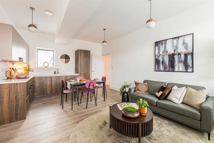 1 Bedroom Flat To Rent In Gemini House, Hove, BN3