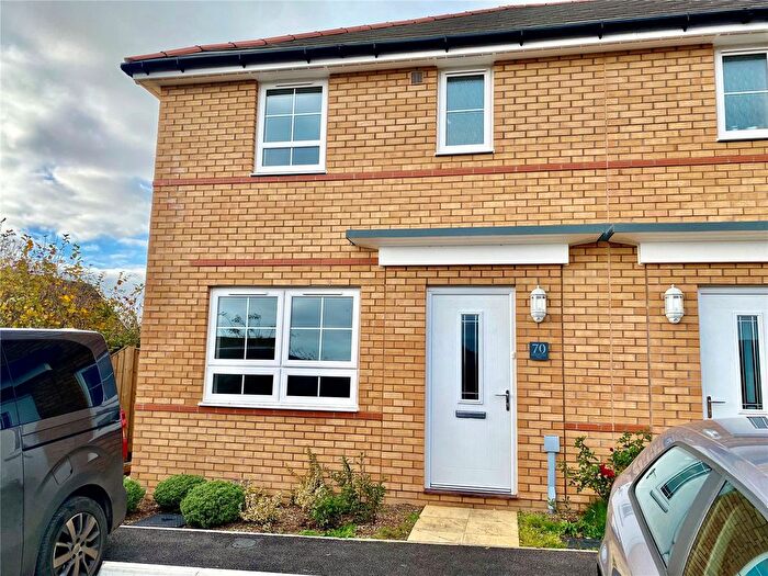 3 Bedroom Semi-Detached House To Rent In Honeycomb Vale, Chard, TA20